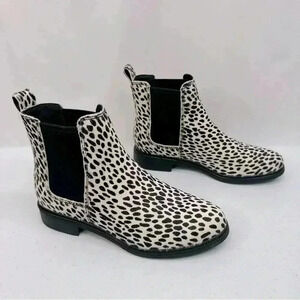 NWT Clarks CLARKDALE ARLO Women' Slip On Chelsea Fall Boots Dalmatian Print Sz 7